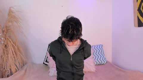 Snapshot of timothy_ross chatting on 19, 12, 2024 Timothy 21 years old online show from 19, 12, 2024