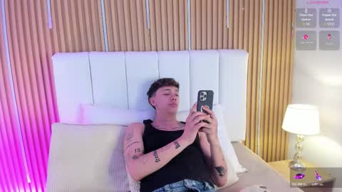 Snapshot of timothy_ross chatting on 3, 3, 2026 Timothy 21 years old online show from 3, 3, 2026