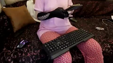 Antonia online show from 3, 2, 2026