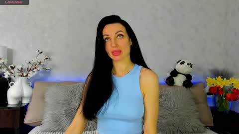 Snapshot of tina_mart chatting on 19, 4, 2026 Tina online show from 19, 4, 2026