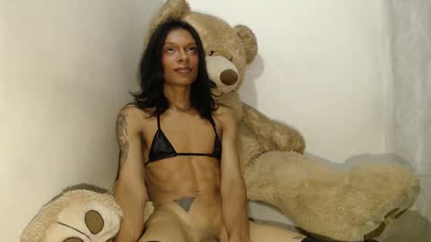 Snapshot of tinaa_williams chatting on 25, 2, 2025 tinaa_williams online show from 25, 2, 2025