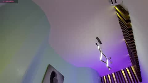 Tina  online show from 29, 10, 2025