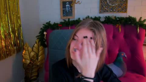 Tina Davil online show from 19, 12, 2024