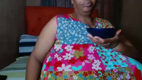 Snapshot of tinagiant chatting on 21, 4, 2026 tinagiant online show from 21, 4, 2026