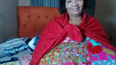 Snapshot of tinagiant chatting on 28, 4, 2026 tinagiant online show from 28, 4, 2026