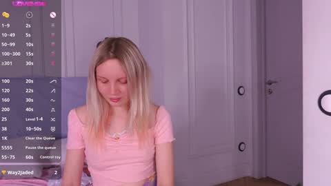 tinasiner online show from 8, 12, 2024