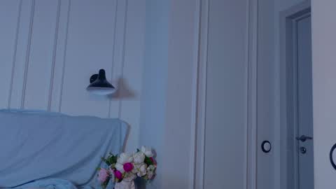 tinasiner online show from 10, 12, 2024