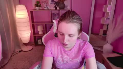 tinasiner online show from 24, 11, 2025