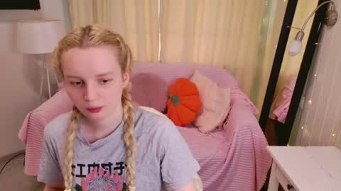 Snapshot of tinasiner chatting on 29, 5, 2026 tinasiner online show from 29, 5, 2026