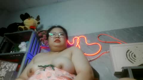 Snapshot of tini_bei chatting on 22, 7, 2026 tini_bei online show from 22, 7, 2026