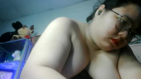 Snapshot of tini_bei chatting on 28, 7, 2026 tini_bei online show from 28, 7, 2026