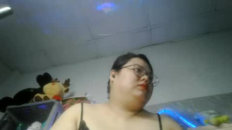 Snapshot of tini_bei chatting on 3, 8, 2026 tini_bei online show from 3, 8, 2026