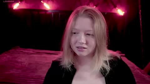 TinkerrBelll online show from 18, 10, 2025