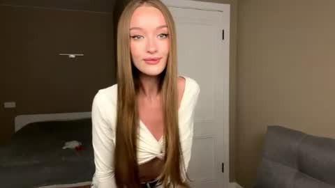 Snapshot of tinkibinky chatting on 28, 6, 2026 Leila online show from 28, 6, 2026
