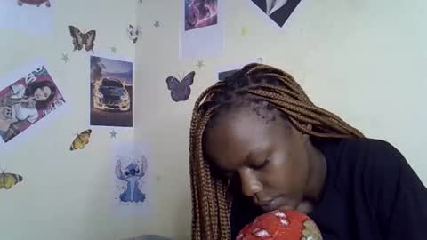 Snapshot of tinnie_e chatting on 8, 1, 2026 tinnie_e online show from 8, 1, 2026