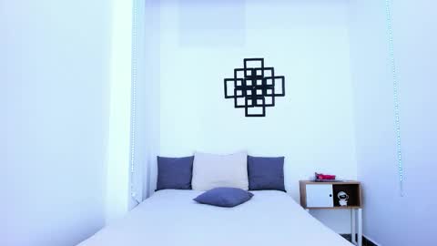 TINNY AND CANDY online show from 3, 10, 2025