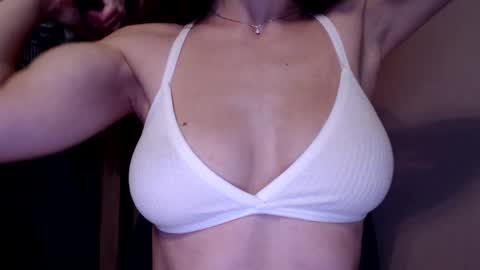 Snapshot of tiny_bb chatting on 29, 12, 2024 Lily online show from 29, 12, 2024