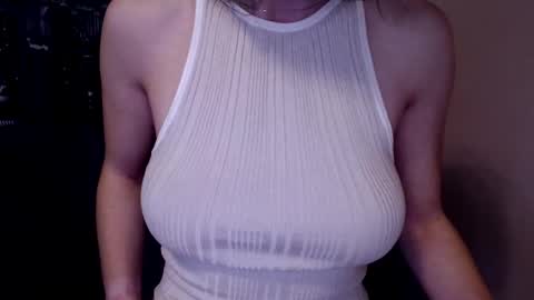 Snapshot of tiny_bb chatting on 30, 12, 2024 Lily online show from 30, 12, 2024