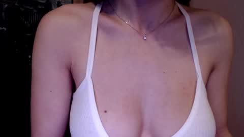 Snapshot of tiny_bb chatting on 1, 1, 2025 Lily online show from 1, 1, 2025