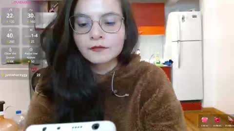 Snapshot of tiny_caroline chatting on 15, 1, 2025 Tiny Caroline online show from 15, 1, 2025
