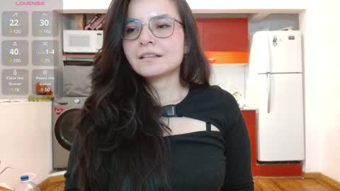 Snapshot of tiny_caroline chatting on 29, 1, 2025 Tiny Caroline online show from 29, 1, 2025