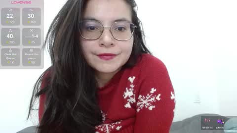 Snapshot of tiny_caroline chatting on 19, 2, 2025 Tiny Caroline online show from 19, 2, 2025