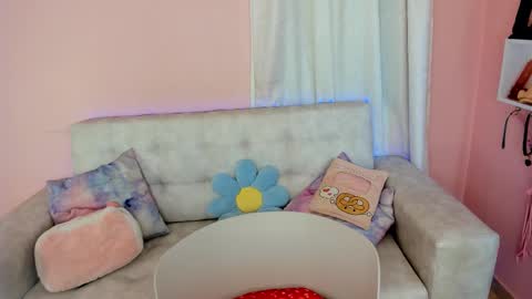 tiny_cora online show from 21, 2, 2025