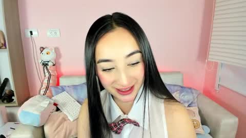 tiny_cora online show from 8, 5, 2026