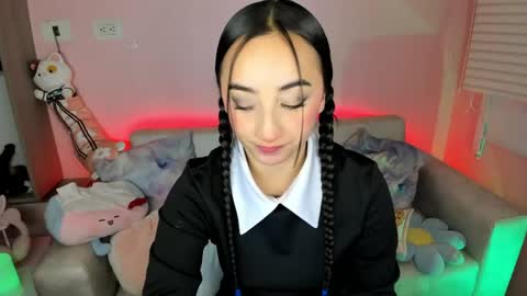 tiny_cora online show from 9, 5, 2026