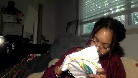 Snapshot of tiny_cupcake2 chatting on 19, 10, 2025 cupcake online show from 19, 10, 2025