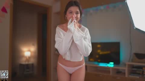 Snapshot of tiny_miracle chatting on 8, 2, 2025 Lyssa online show from 8, 2, 2025