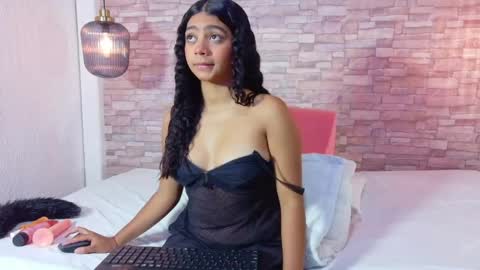 tiny_sophy online show from 10, 9, 2025