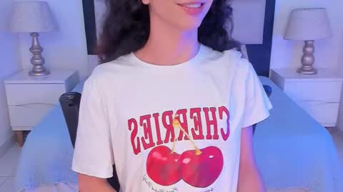 Snapshot of tiny_thomm chatting on 6, 1, 2026 Thomm Independent Model online show from 6, 1, 2026