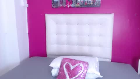 tiny_whore18 online show from 26, 9, 2025