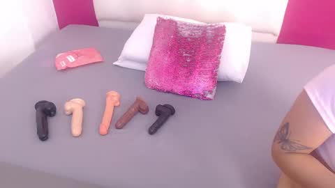 tiny_whore18 online show from 2, 10, 2025