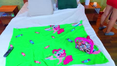 Snapshot of tiny_whore18 chatting on 4, 4, 2026 tiny_whore18 online show from 4, 4, 2026