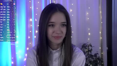 Snapshot of tinyanie chatting on 12, 1, 2026 Annie online show from 12, 1, 2026