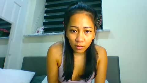 Tinyasian911718 sweetinyasian instagram online show from 13, 12, 2024