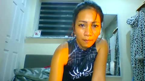 Tinyasian911718 sweetinyasian instagram online show from 27, 1, 2025
