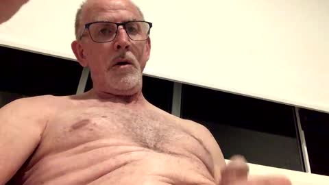 Snapshot of tinyjack_61 chatting on 6, 2, 2025 Tiny Jack online show from 6, 2, 2025