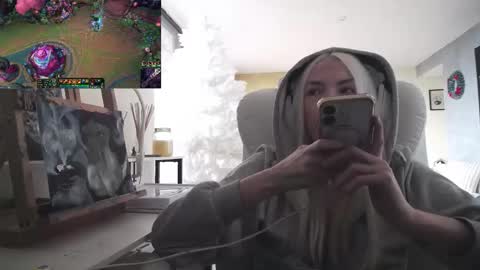 stage Kylie Sinner  brand CLITBAIT online show from 1, 12, 2025