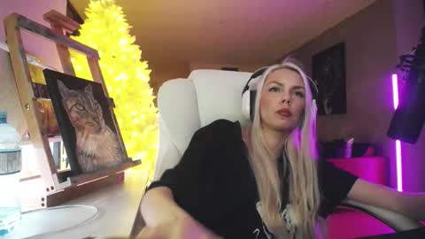 stage Kylie Sinner  brand CLITBAIT online show from 10, 2, 2026