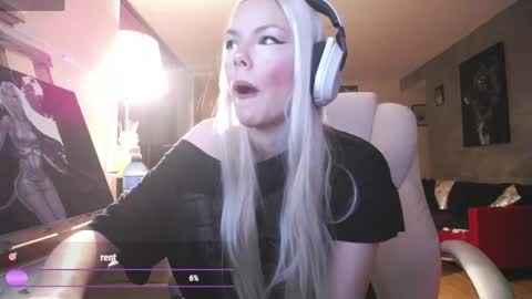 stage Kylie Sinner  brand CLITBAIT online show from 1, 5, 2026
