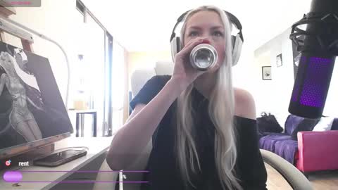 stage Kylie Sinner  brand CLITBAIT online show from 2, 5, 2026