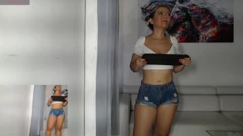 Miss Natty  online show from 30, 4, 2026