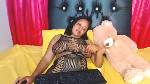 tinyrose18 online show from 11, 12, 2024