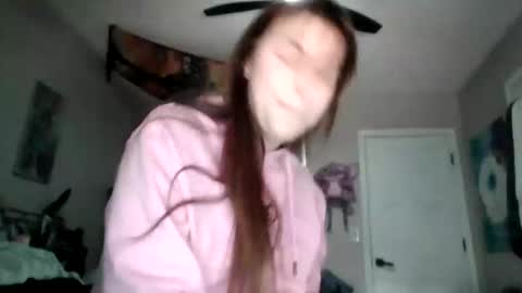tinytittiexx online show from 23, 4, 2026
