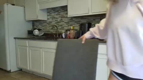 Snapshot of tinywithtiddies chatting on 3, 11, 2025 tinywithtiddies online show from 3, 11, 2025