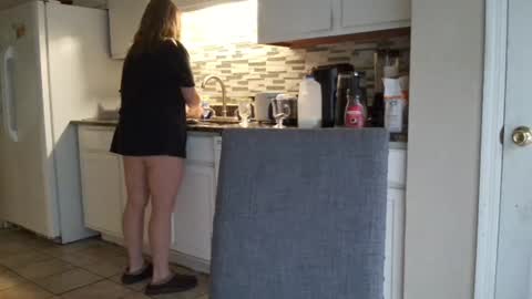 Snapshot of tinywithtiddies chatting on 8, 11, 2025 tinywithtiddies online show from 8, 11, 2025