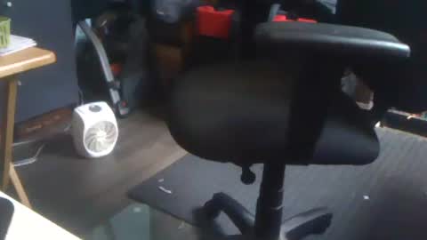 Leon Titan online show from 20, 2, 2025